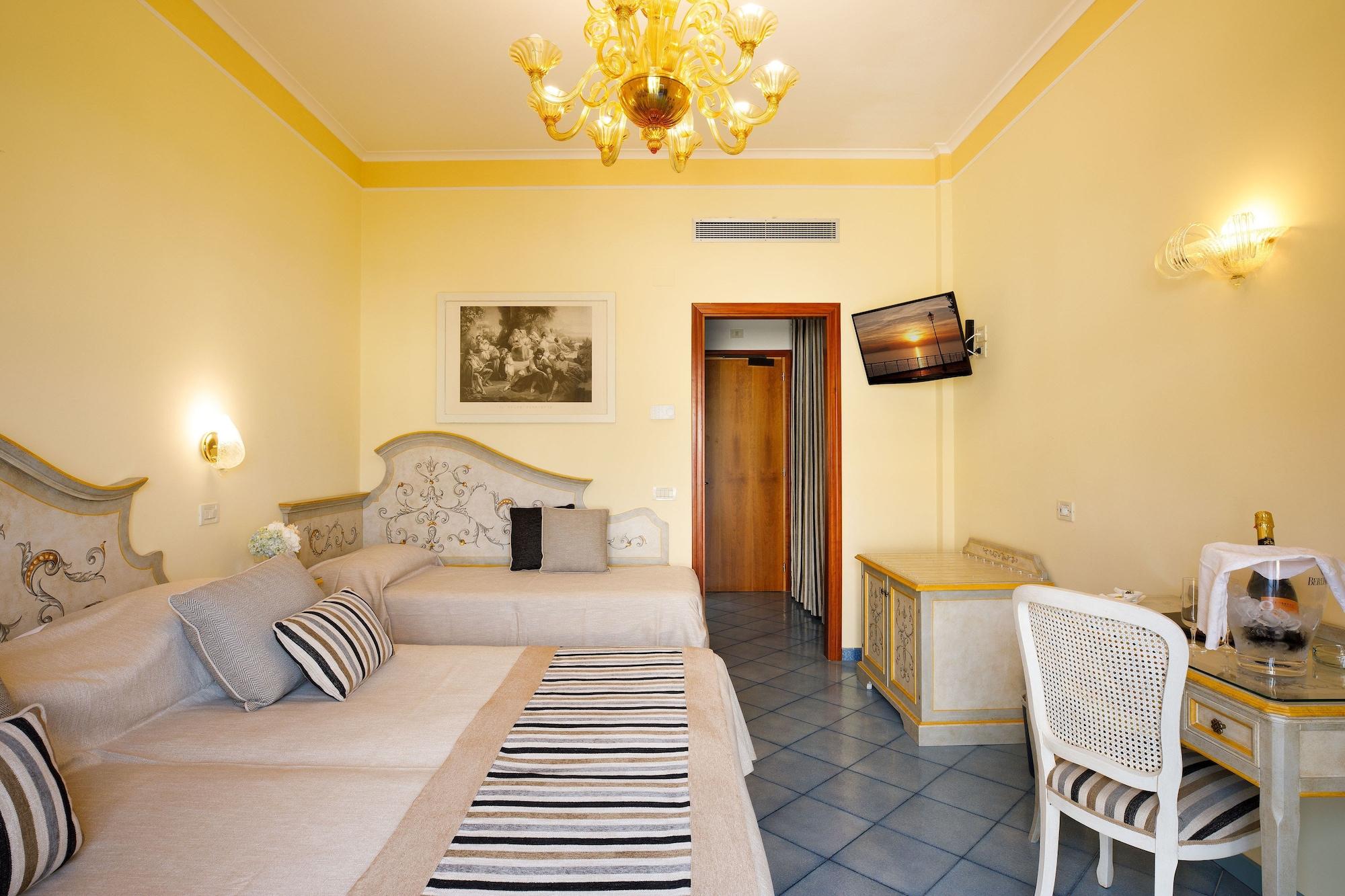 Hotel Zi' Teresa Сорренто Экстерьер фото