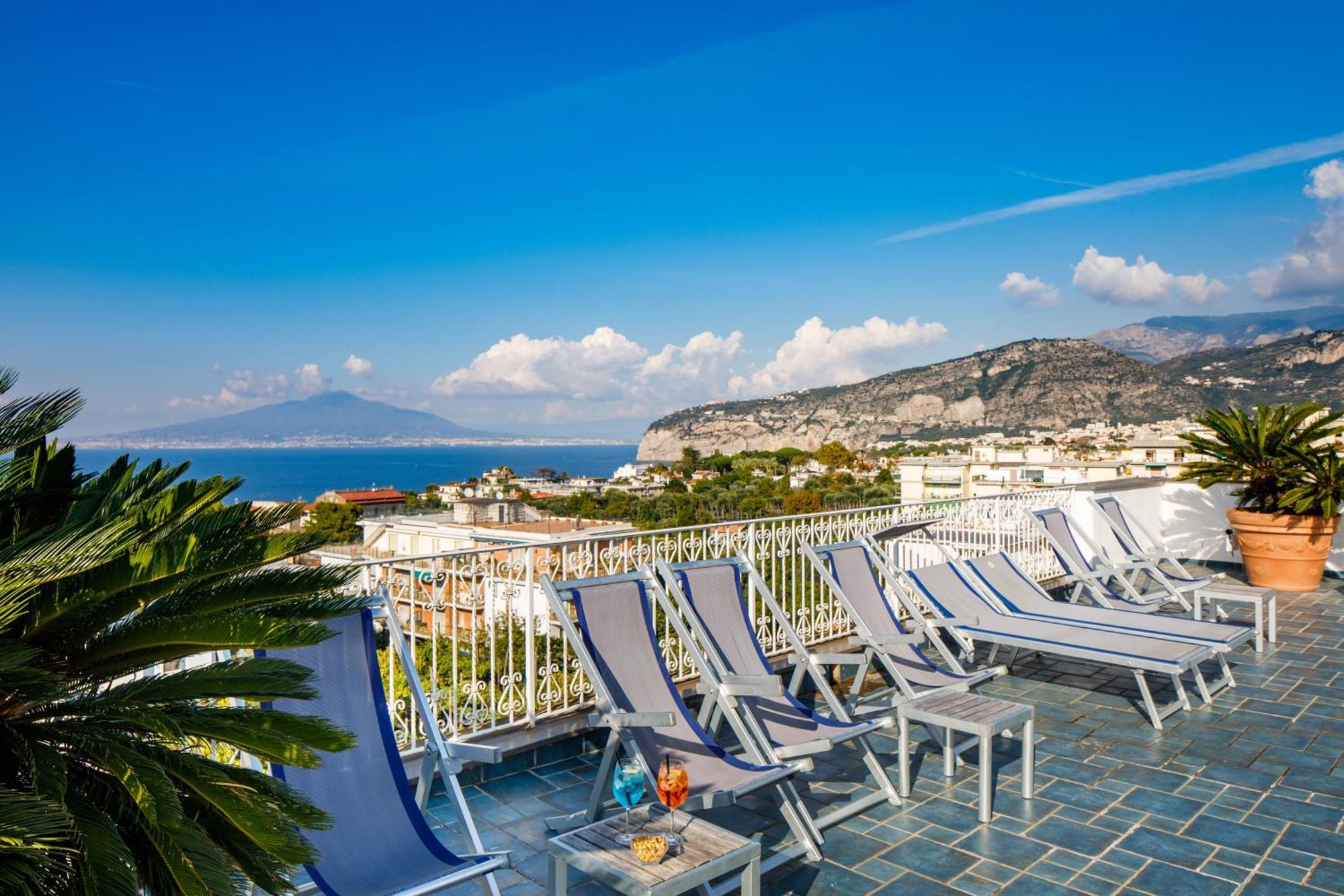 Hotel Zi' Teresa Сорренто Экстерьер фото