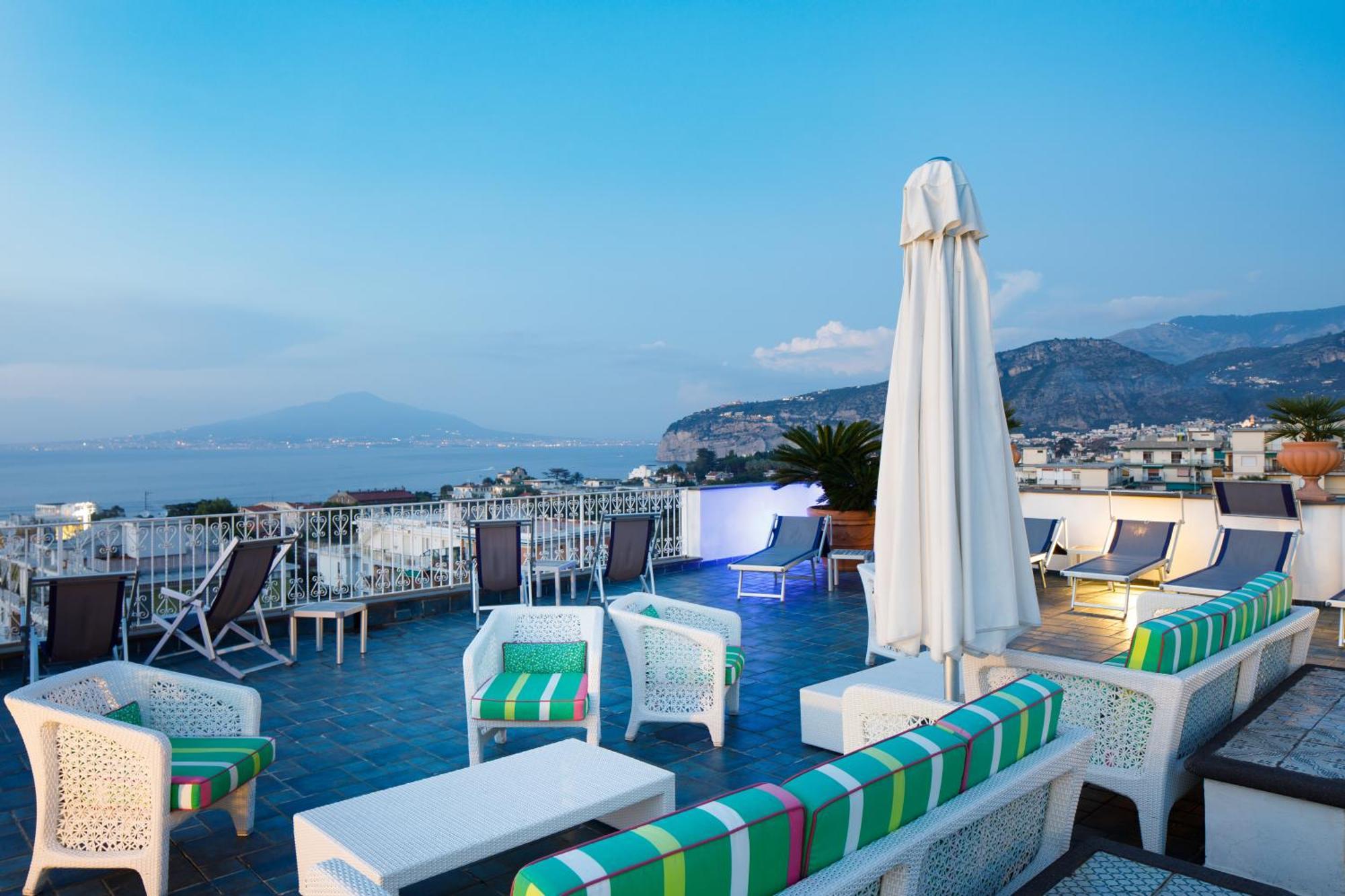 Hotel Zi' Teresa Сорренто Экстерьер фото