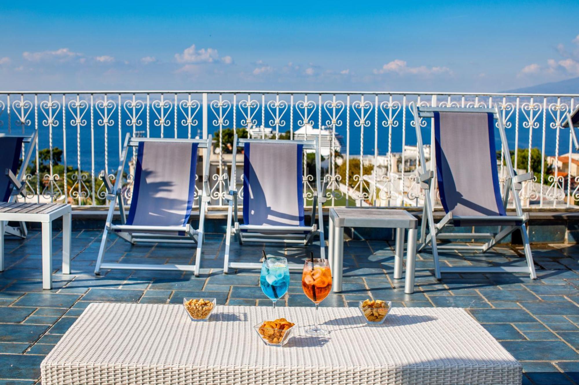 Hotel Zi' Teresa Сорренто Экстерьер фото
