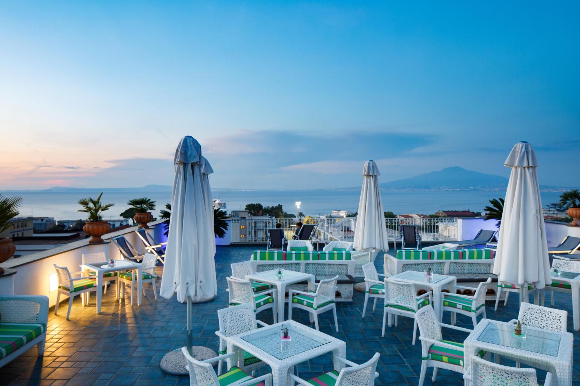 Hotel Zi' Teresa Сорренто Экстерьер фото