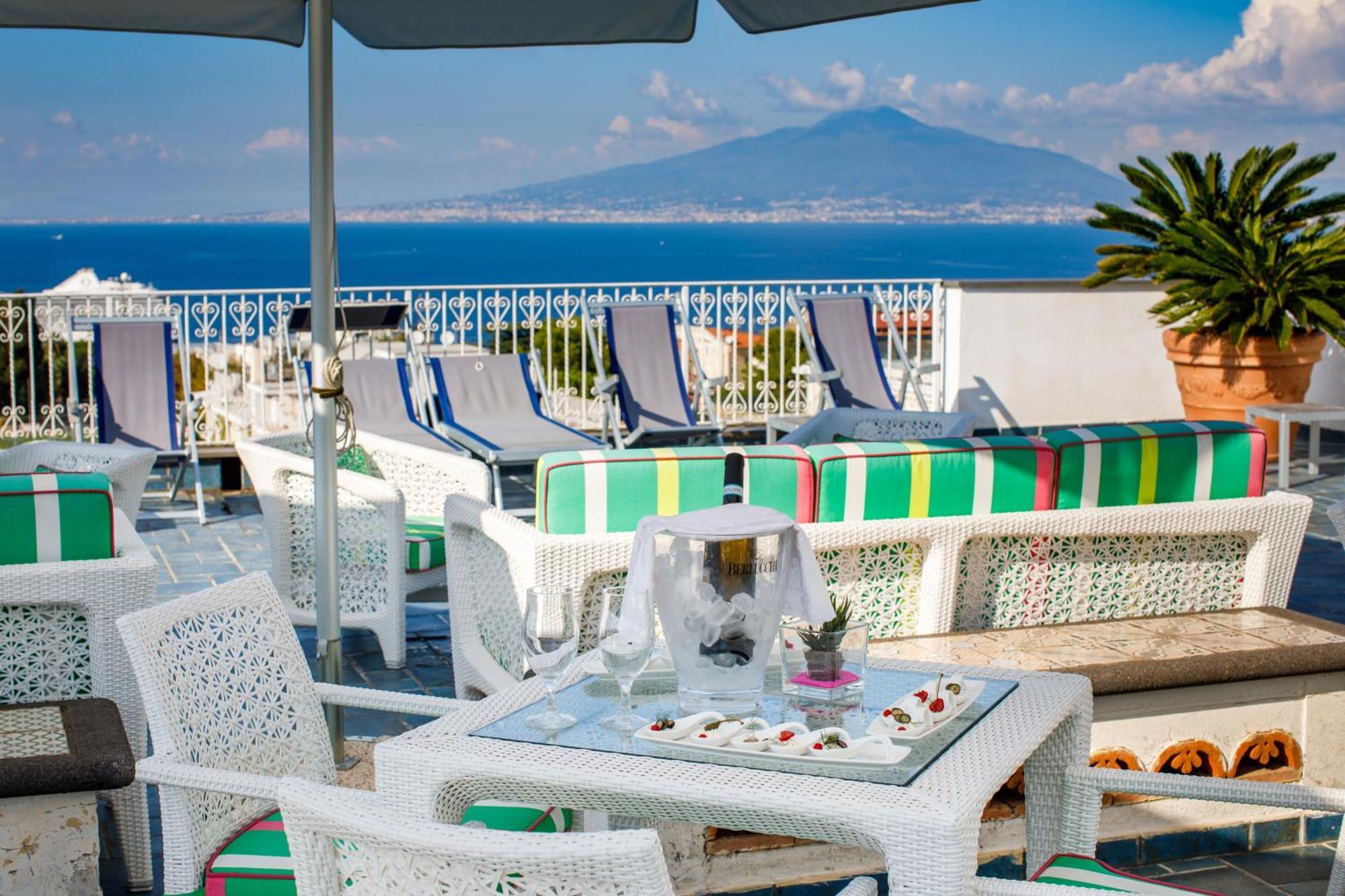 Hotel Zi' Teresa Сорренто Экстерьер фото