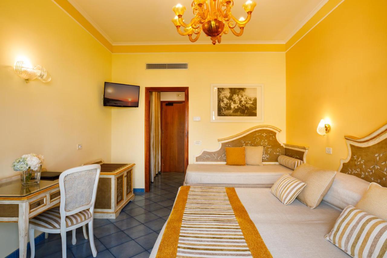 Hotel Zi' Teresa Сорренто Экстерьер фото